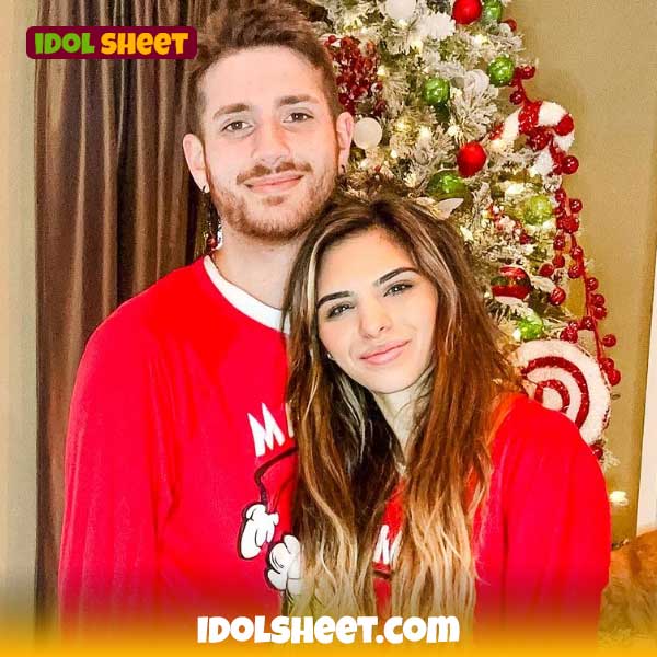 Chelsie Deville Net Worth