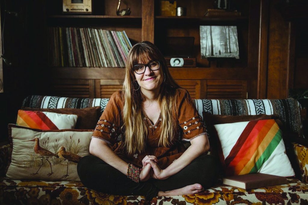 Ali Hazelwood Net worth and biography