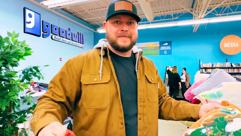 Matt from Part-Time Pickers Biography: Age, Wife, Net Worth & Facts Matt from Part-Time Pickers